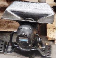 ROCKINGER SUPER HEAVY DUTY 250 TON TOW COUPLING REDUCED TO SELL THIS MONTH